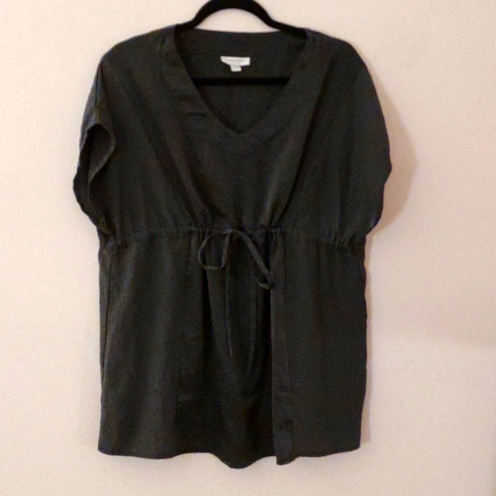 Liz Lange Maternity Grey Top, size L